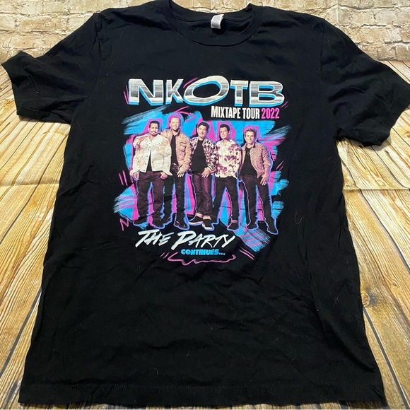 New Kids On The Block The Mixtape Tour 2022 NKOTB Concert T Shirt - Picture 1 of 3